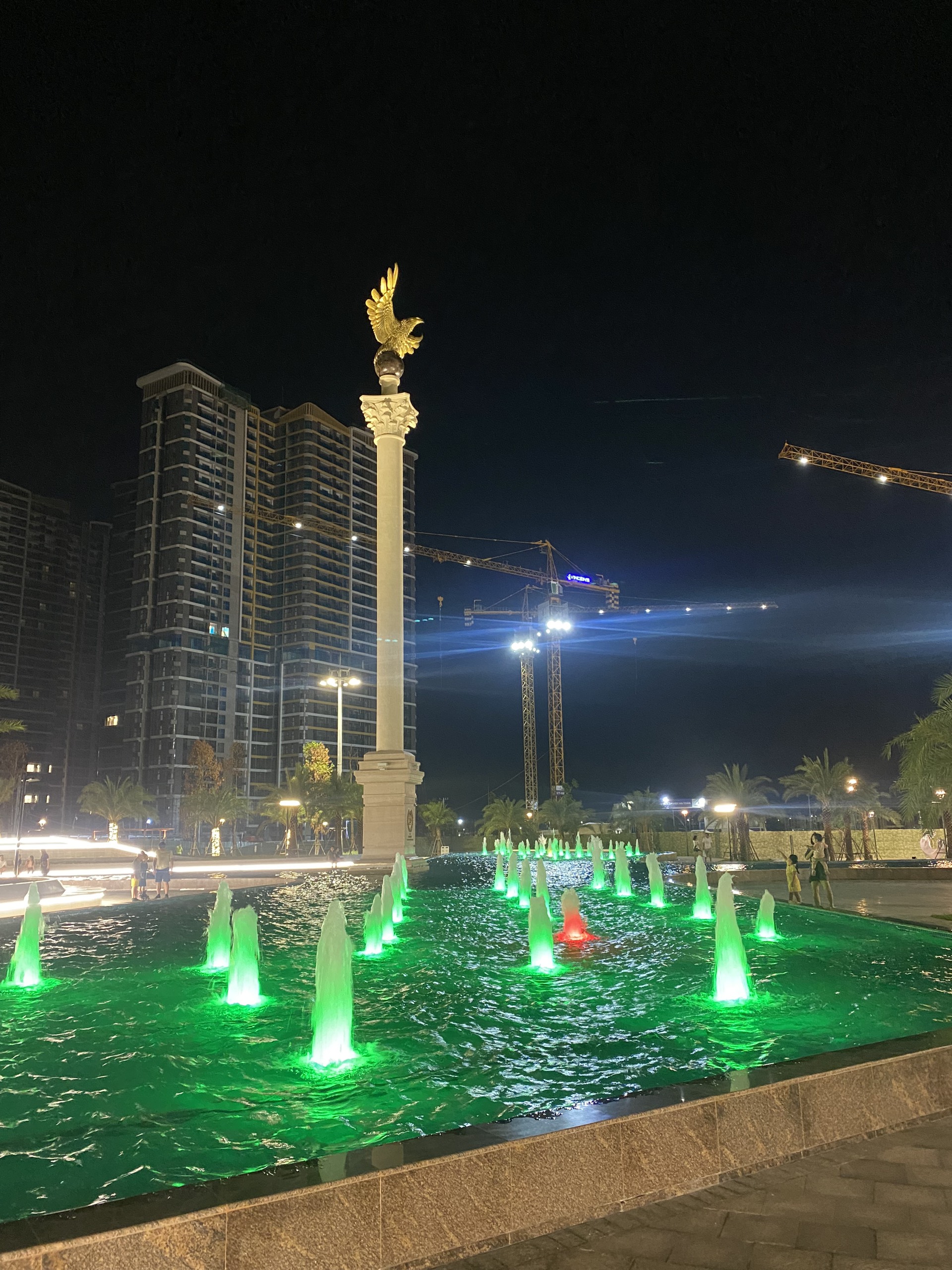 Quảng trường Đại Bàng nhìn từ BS 12